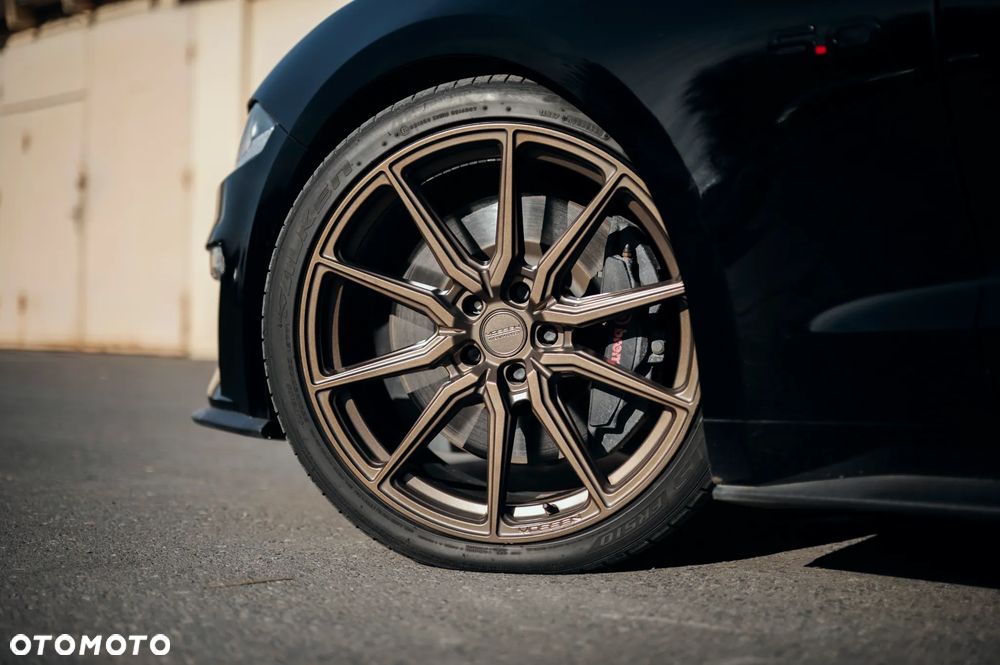 Ford Mustang - 8