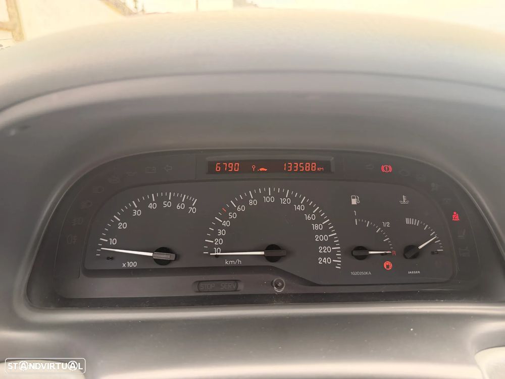 Renault Laguna 1.6 RXT - 30