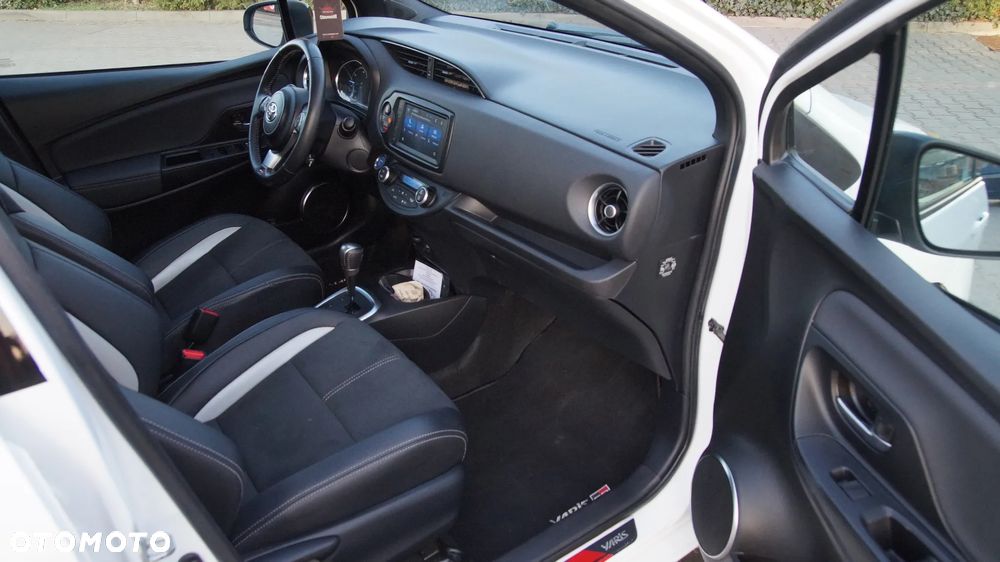 Toyota Yaris - 11