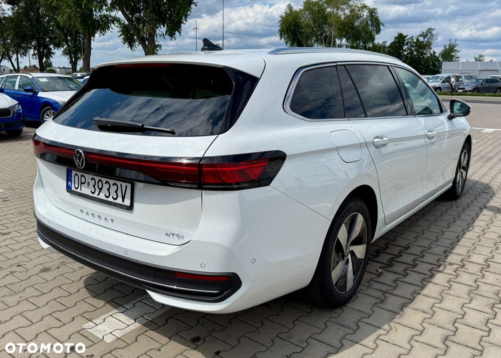 Volkswagen Passat - 5