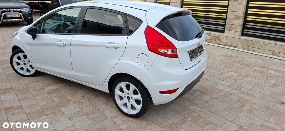 Ford Fiesta 1.25 Champions Edition - 4