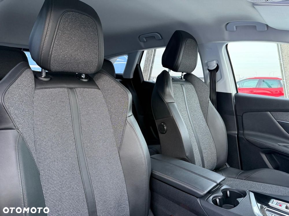 Peugeot 3008 1.6 PureTech Hybrid PHEV Allure S&S EAT8 - 20