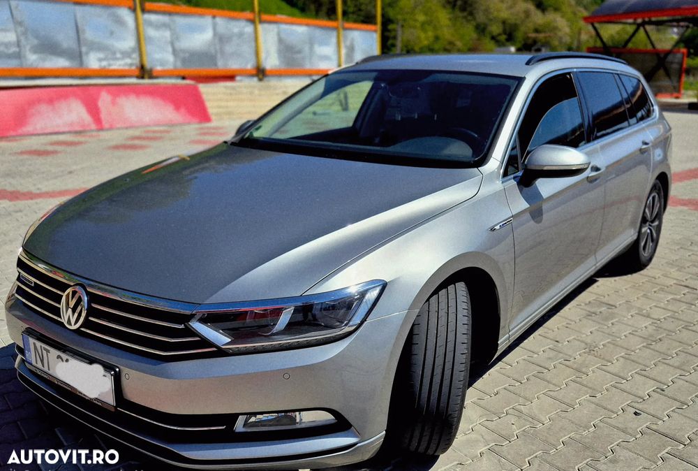 Volkswagen Passat 2.0 TDI DSG (BlueMotion Technology) Comfortline - 1