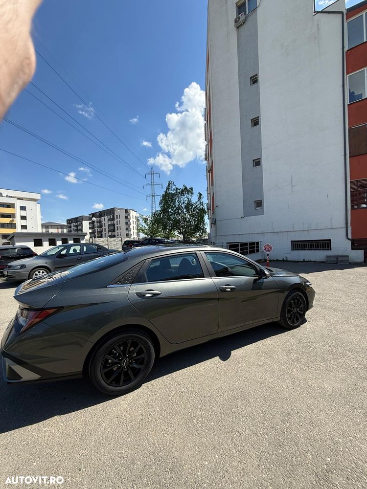 Hyundai Elantra 1.6 l 123 CP CVT Highway - 8