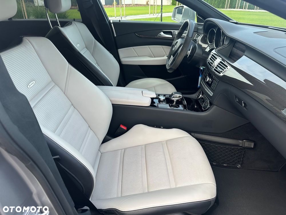 Mercedes-Benz CLS 63 AMG AMG SPEEDSHIFT MCT - 25