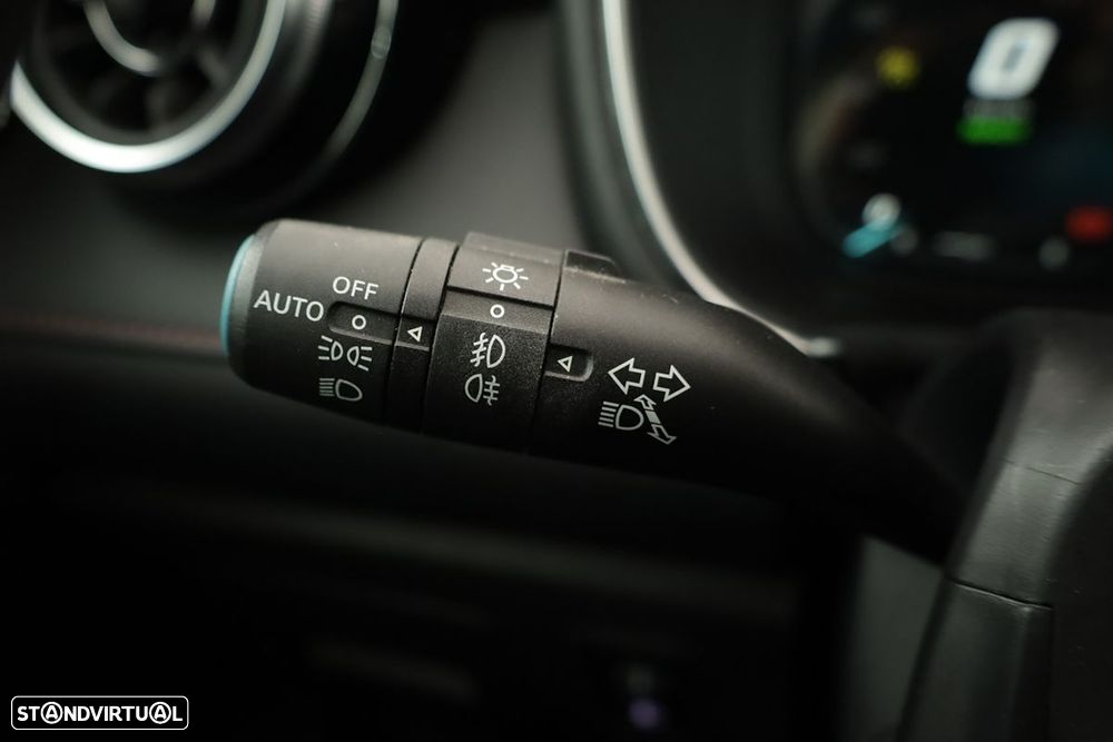 MG EHS 1.5 T-GDI Plug-in Hybrid Luxury - 17