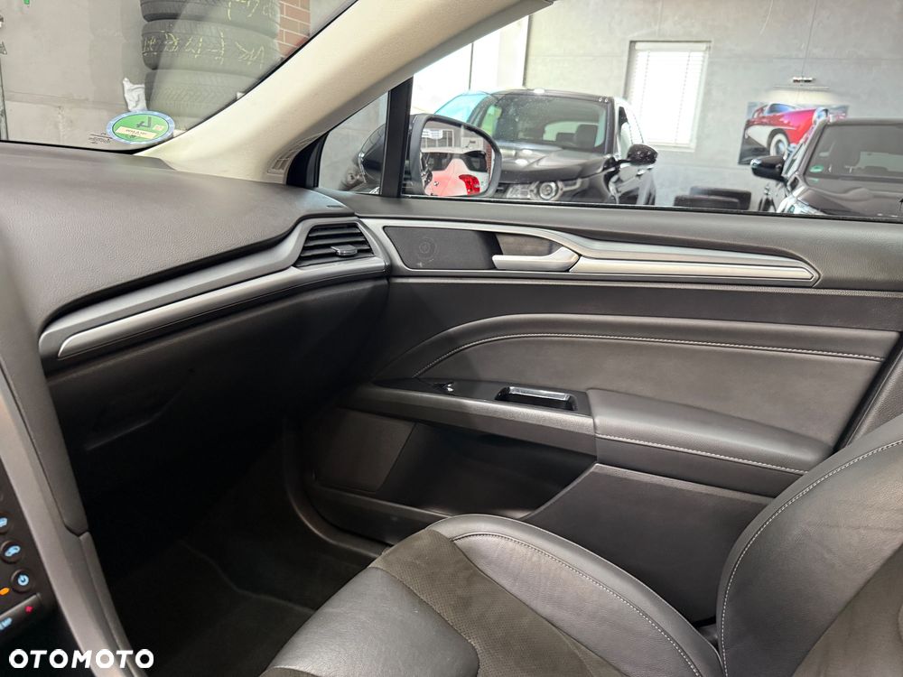 Ford Mondeo 2.0 TDCi Start-Stopp Titanium - 31