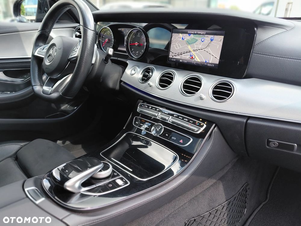 Mercedes-Benz Klasa E 220 d 4-Matic 9G-TRONIC - 18
