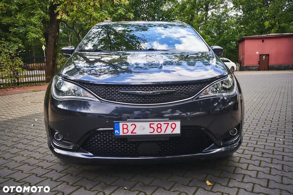 Chrysler Pacifica - 3