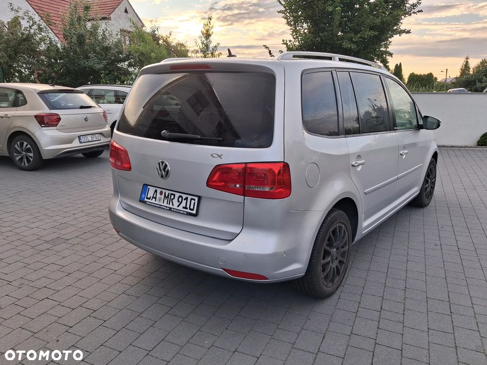 Volkswagen Touran 1.2 TSI STYLE - 4