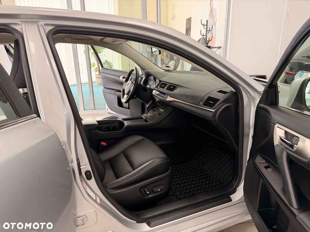 Lexus CT - 33