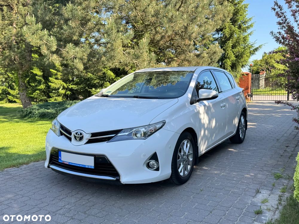 Toyota Auris 2.0 D-4D Premium - 2