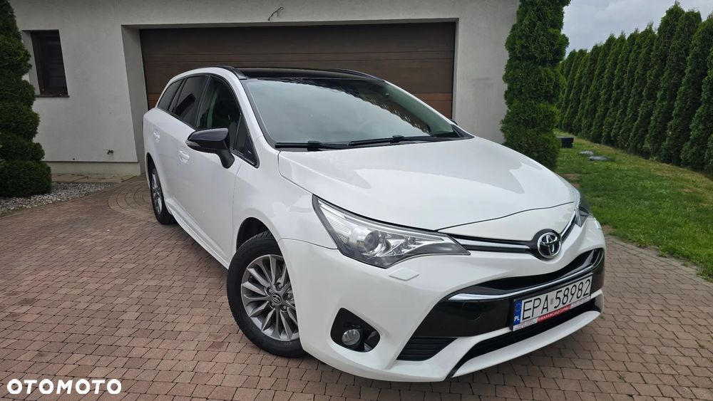 Toyota Avensis - 1