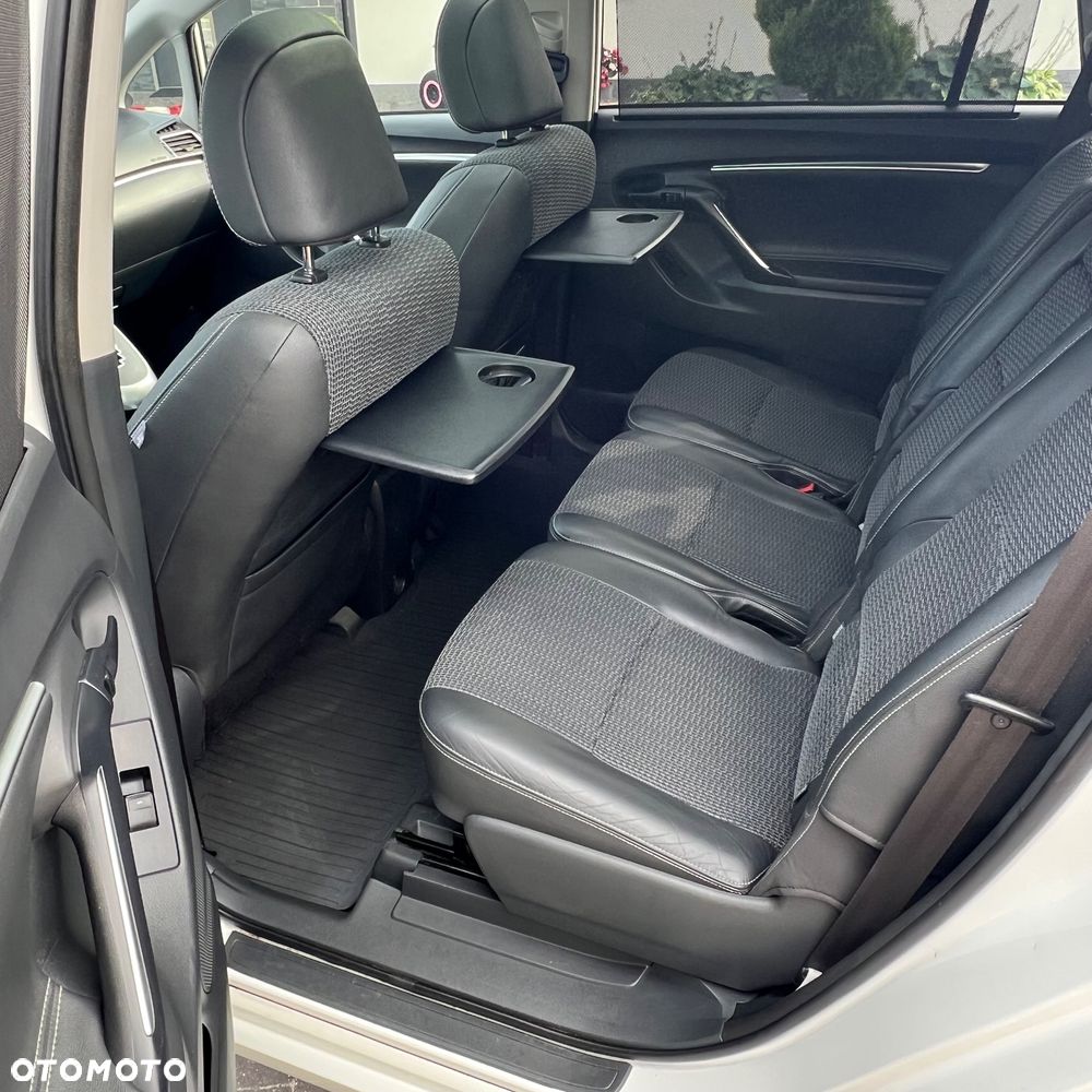 Toyota Verso 1.8 Premium 7os MS - 28