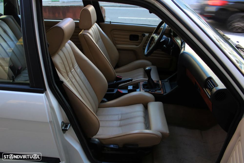 BMW 325 i Touring - 31