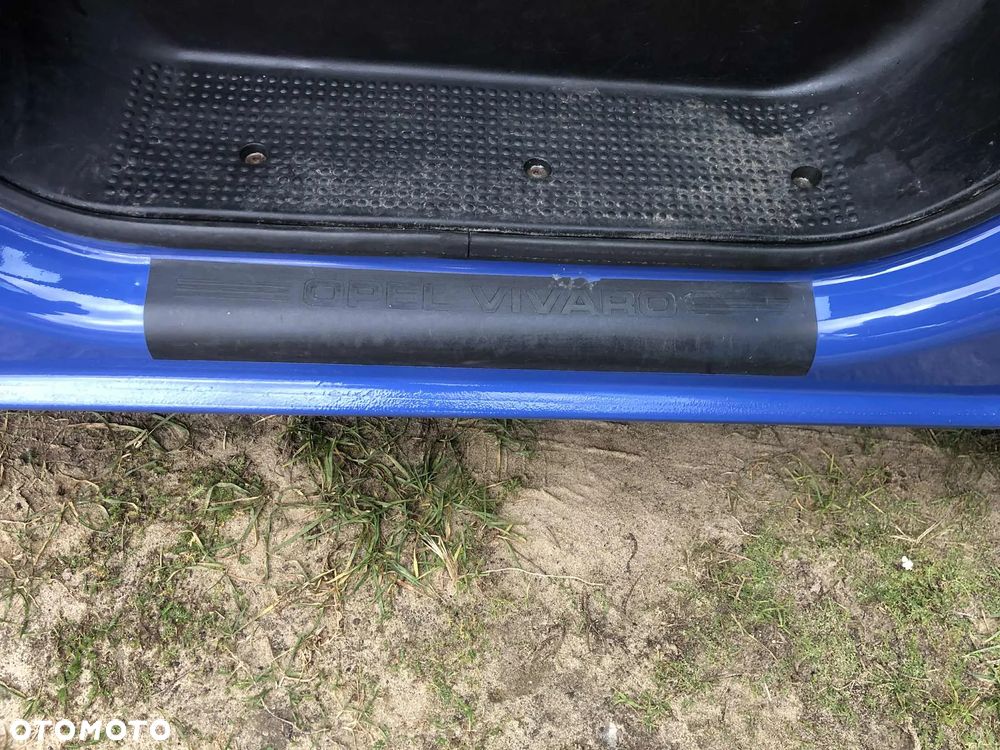 Opel Vivaro - 10