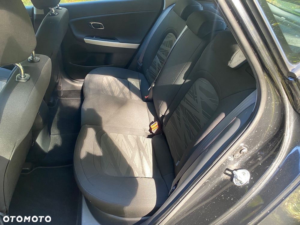 Kia Ceed 1.6 CRDi 136 DCT ISG Spirit - 12