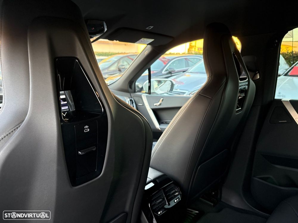 BMW iX xDrive 40 Pack Desportivo - 21