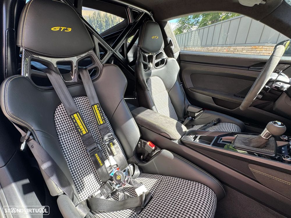 Porsche 911 (992) GT3 PDK - 12