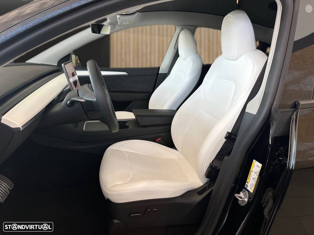 Tesla Model Y Performance Dual Motor AWD - 7
