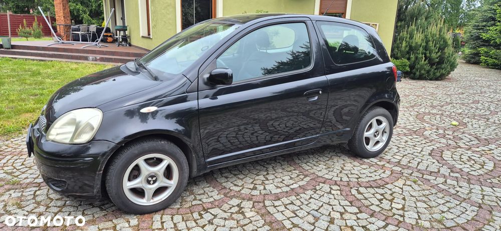 Toyota Yaris 1.0 Base - 2