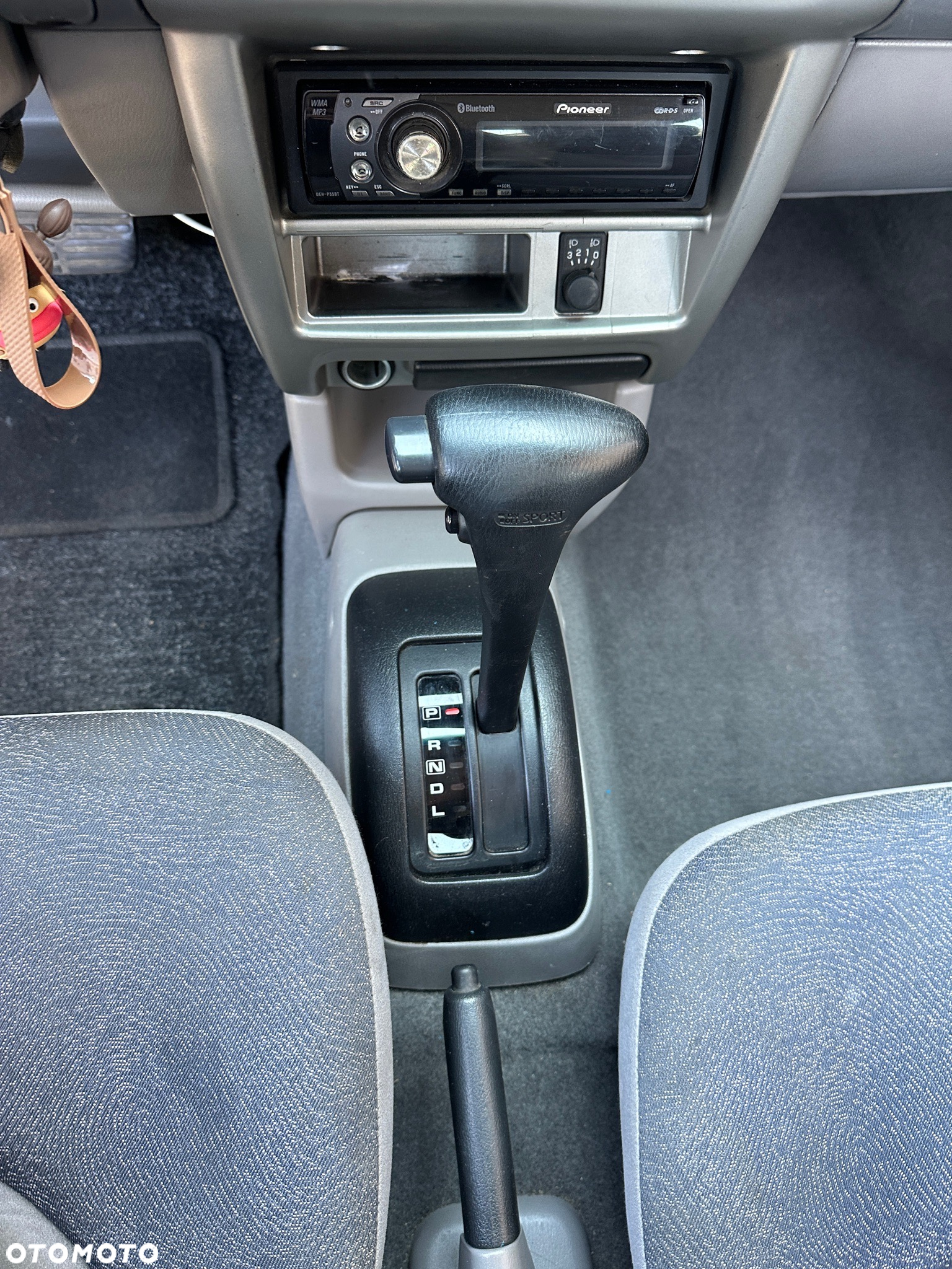Nissan Micra 1.0 Comfort CVT - 8
