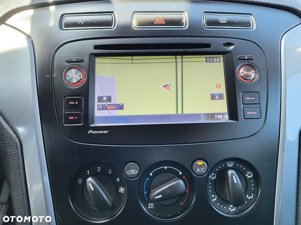 Ford Mondeo - 24