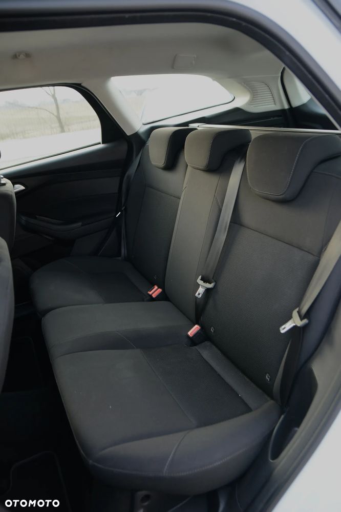 Ford Focus - 24