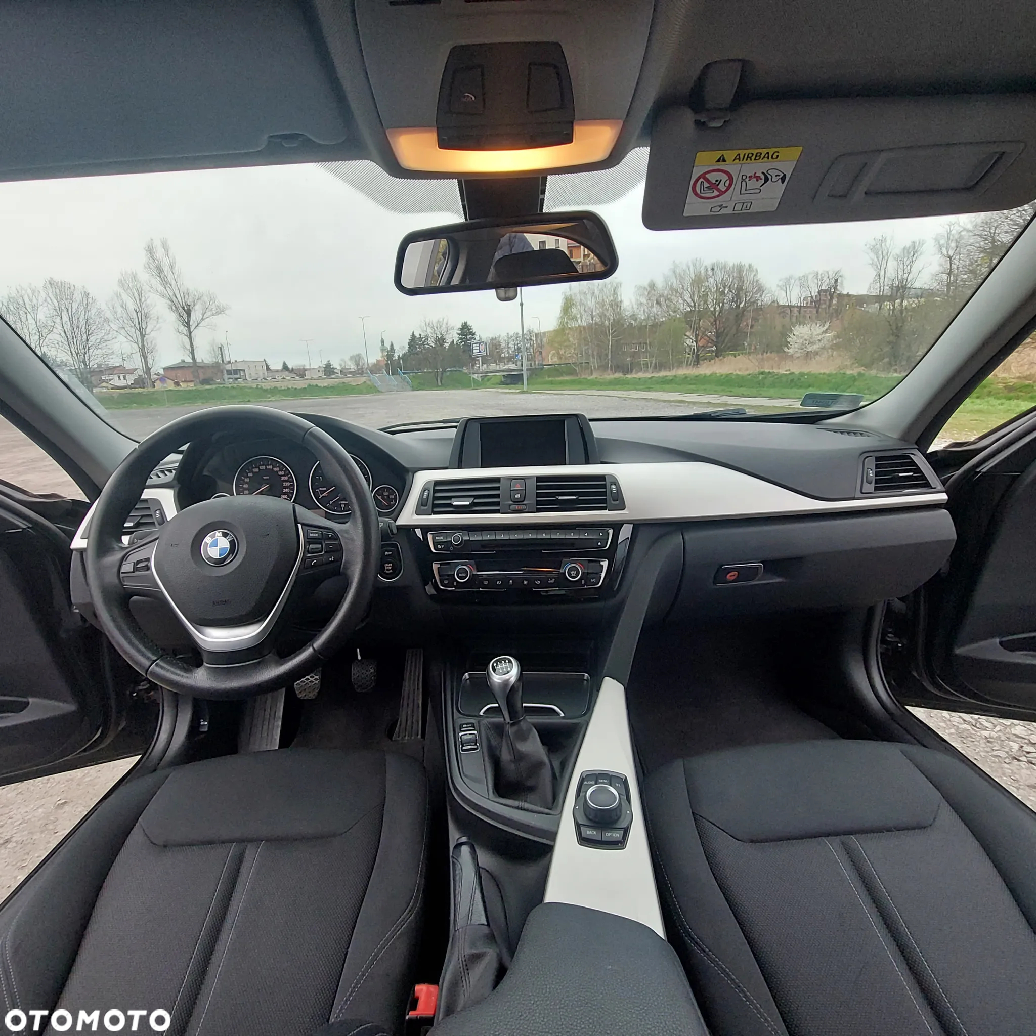 BMW Seria 3 318i Sport Line - 17