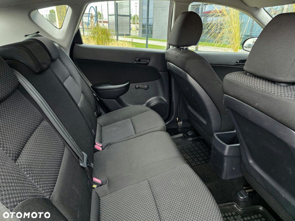 Hyundai i30 1.4 Blue Comfort - 4
