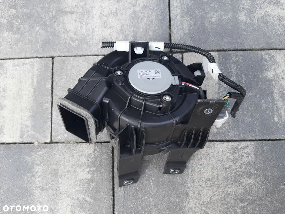 WENTYLATOR BATERII TOYOTA C-HR COROLLA E21 G9230-47050 - 3