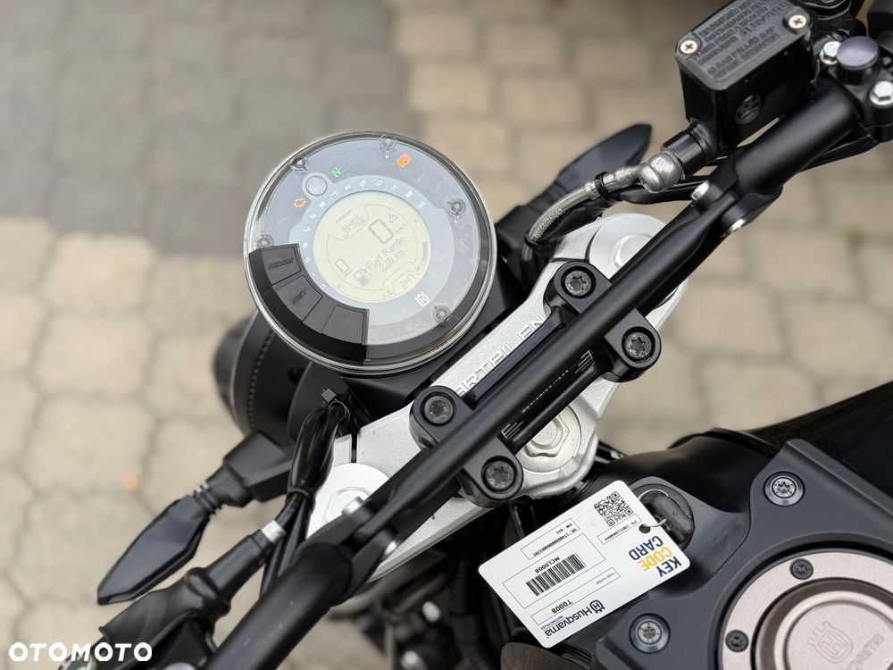 Husqvarna Svartpilen - 31