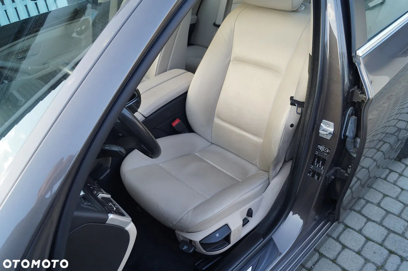 BMW Seria 5 520i - 20