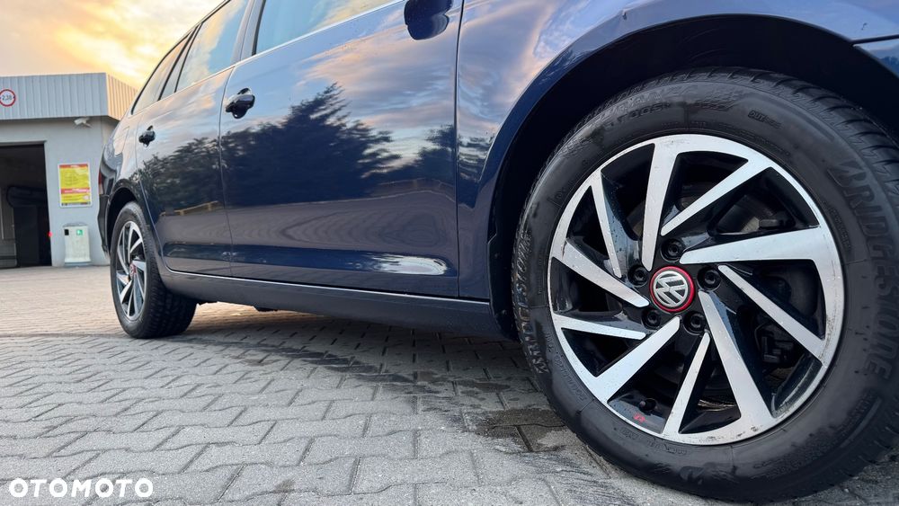 Volkswagen Golf - 11