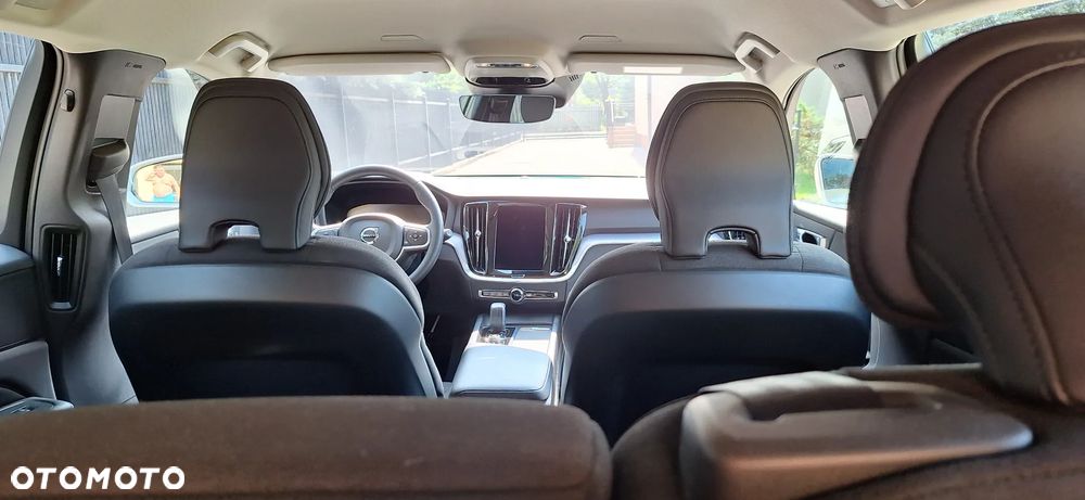 Volvo V60 B3 B Momentum Pro - 18
