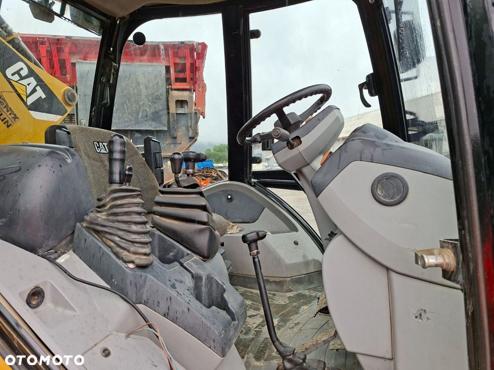 Caterpillar 429E 4X4 - 28