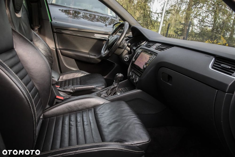 Skoda Octavia 2.0 TSI (Green tec) DSG RS - 31