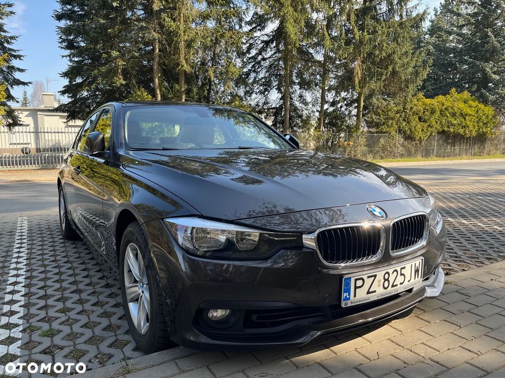 BMW Seria 3 318i - 1