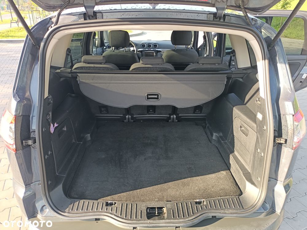 Ford S-Max - 8