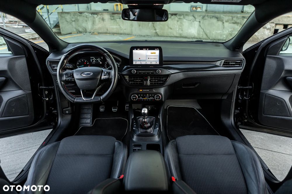 Ford Focus - 33
