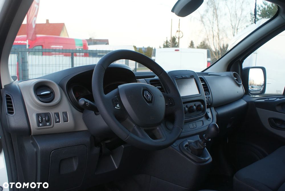 Renault Trafic - 14