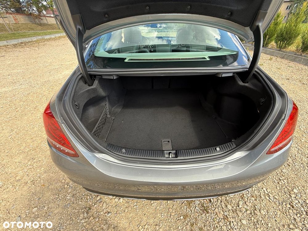Mercedes-Benz Klasa C 300 7G-TRONIC Exclusive - 16