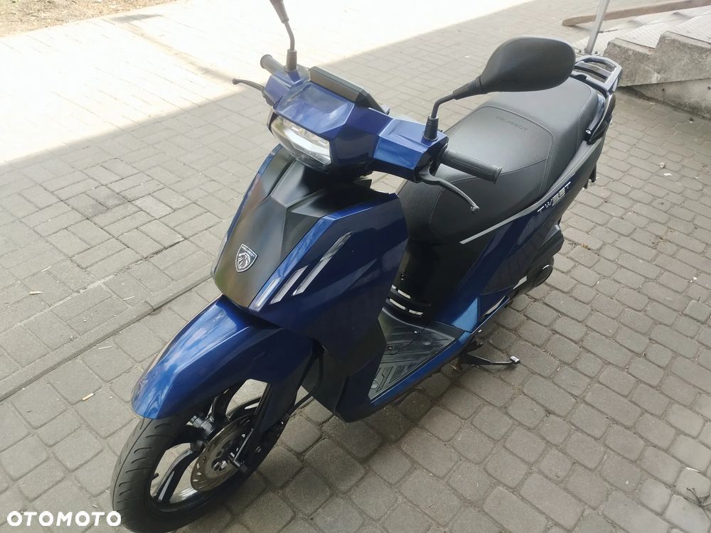 Peugeot Tweet - 2