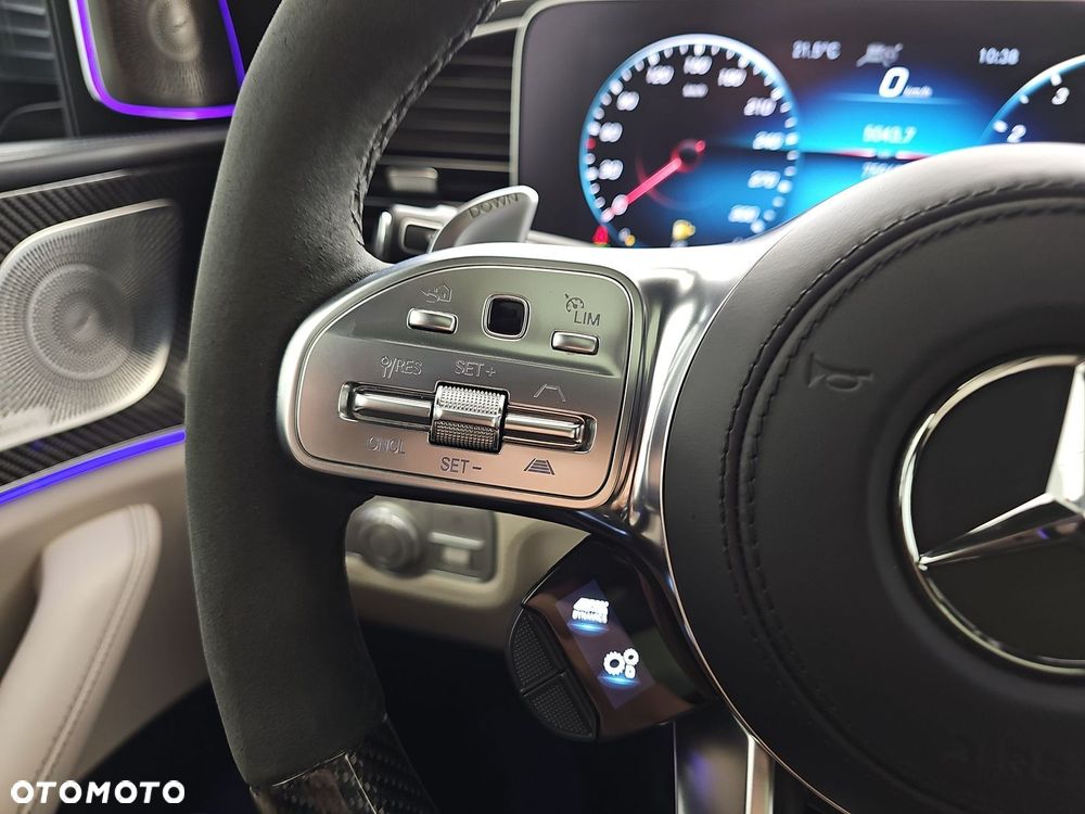 Mercedes-Benz GLS - 27