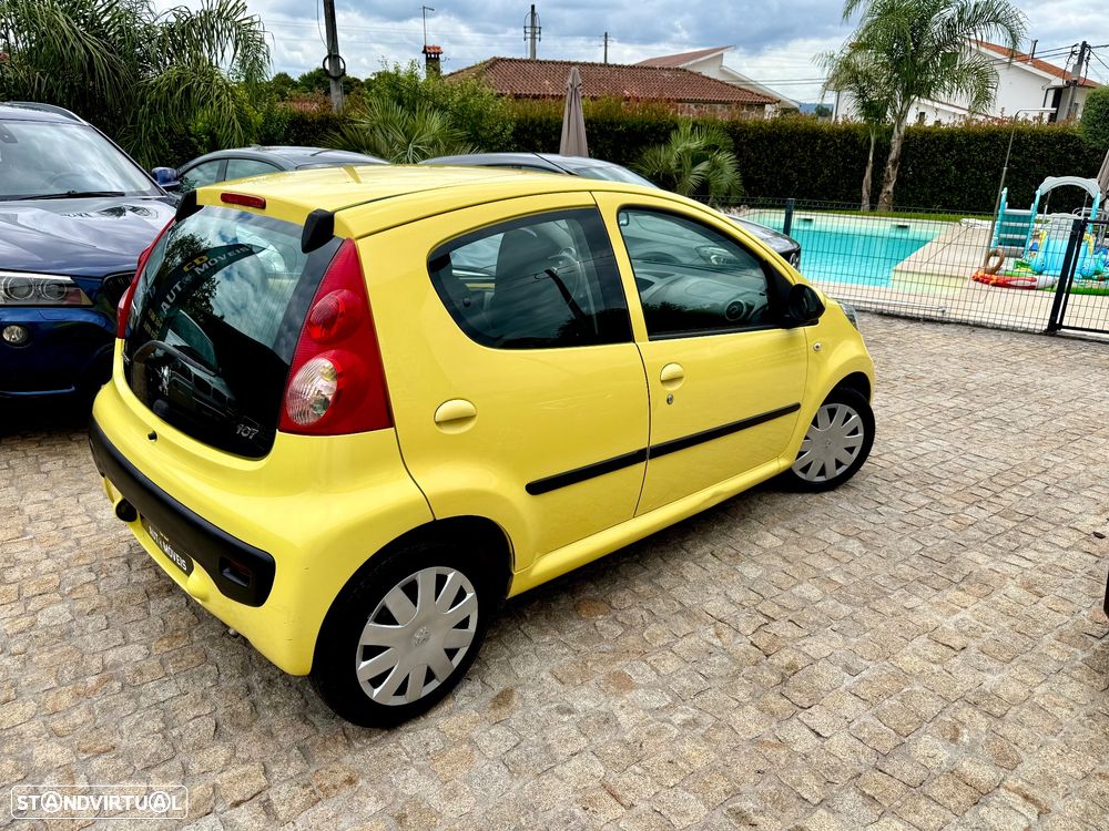 Peugeot 107 1.0 Urban - 2