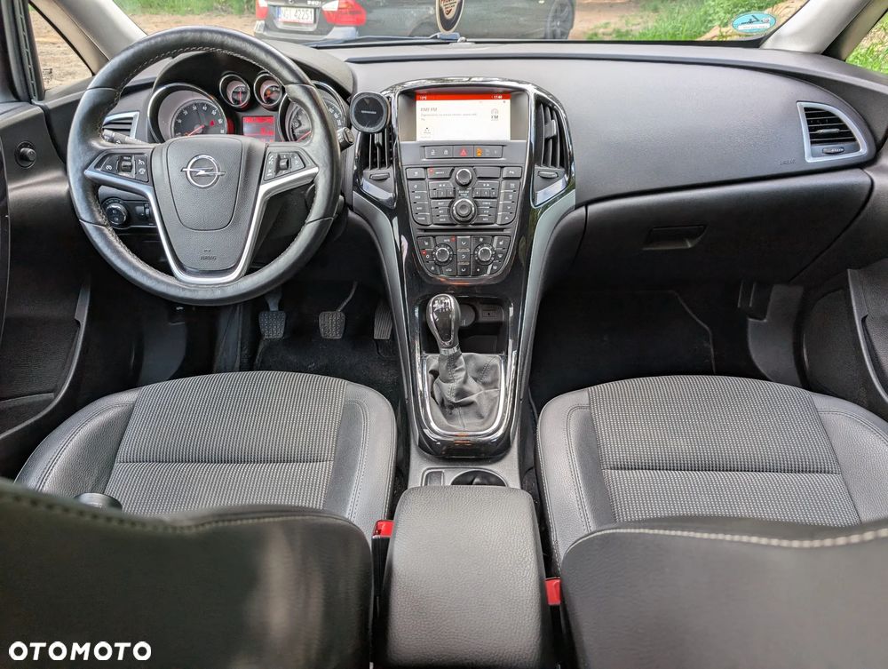 Opel Astra 1.4 Turbo Cosmo - 10