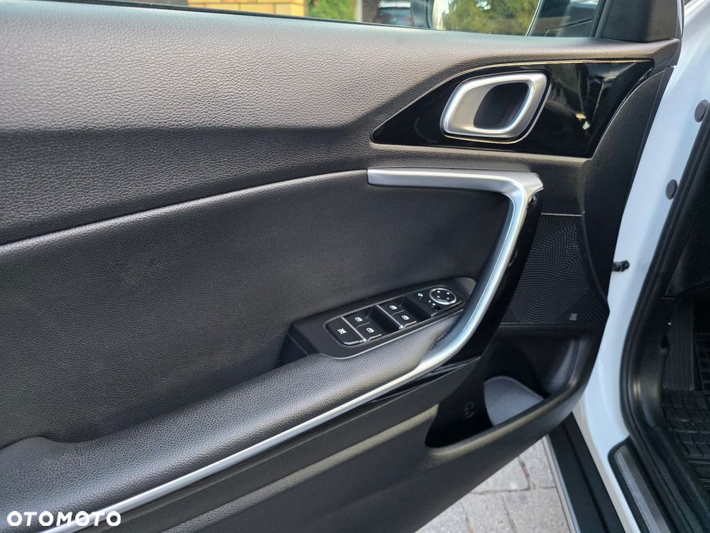 Kia XCeed 1.4 T-GDI L Business Line DCT - 29