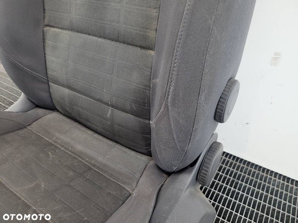 FOTEL LEWY PRZÓD KIEROWCY VW TOURAN EUROPA - 4