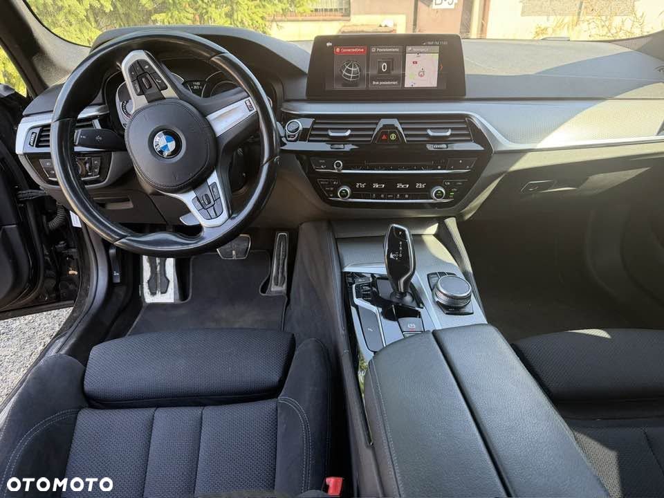BMW 5 Series 2019 photo 2