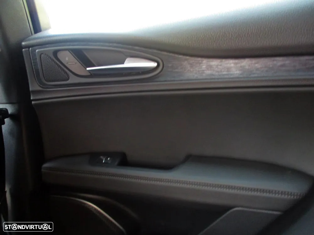 Alfa Romeo Stelvio 2.2 D Super AT8 - 42